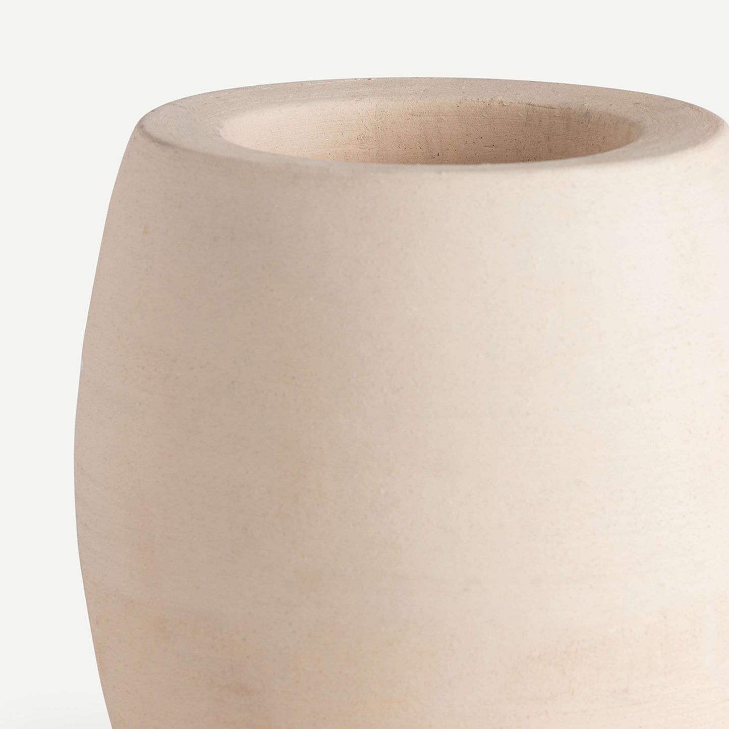 BLANCA CANDLE HOLDER 11.4(幅) x 11.4(奥行) x 7.6(高さ)／直径: 11.4