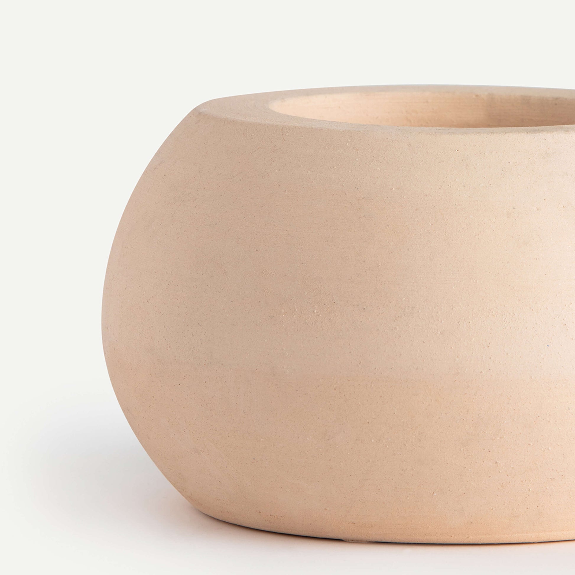 GRANDE CANDLE HOLDER 16.5(幅) x 16.5(奥行) x 7.6(高さ)／直径: 16.5
