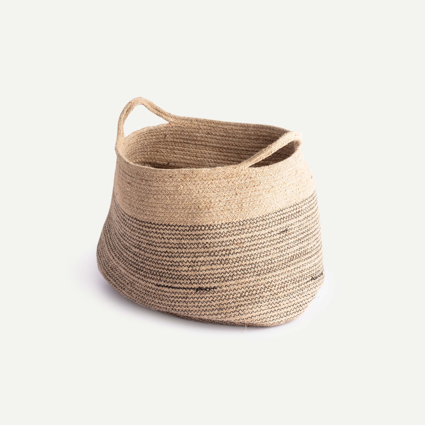 DUNE WOVEN BASKET 30(幅) x 30(奥行) x 36(高さ)／直径: 30