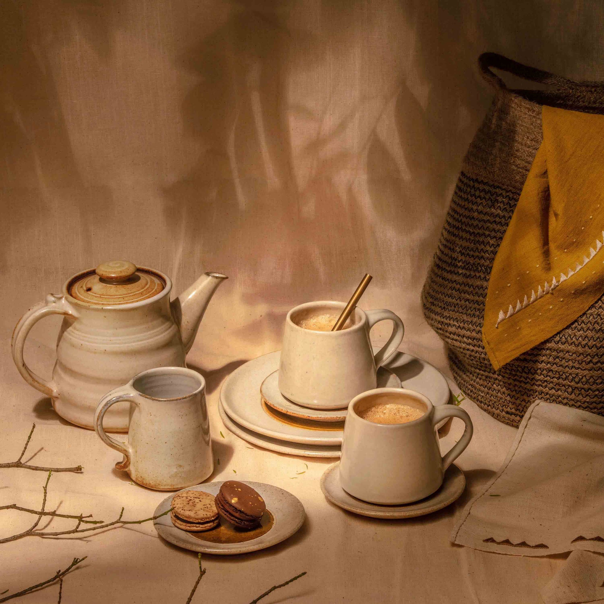 DUNE WOVEN BASKET 30(幅) x 30(奥行) x 36(高さ)／直径: 30
