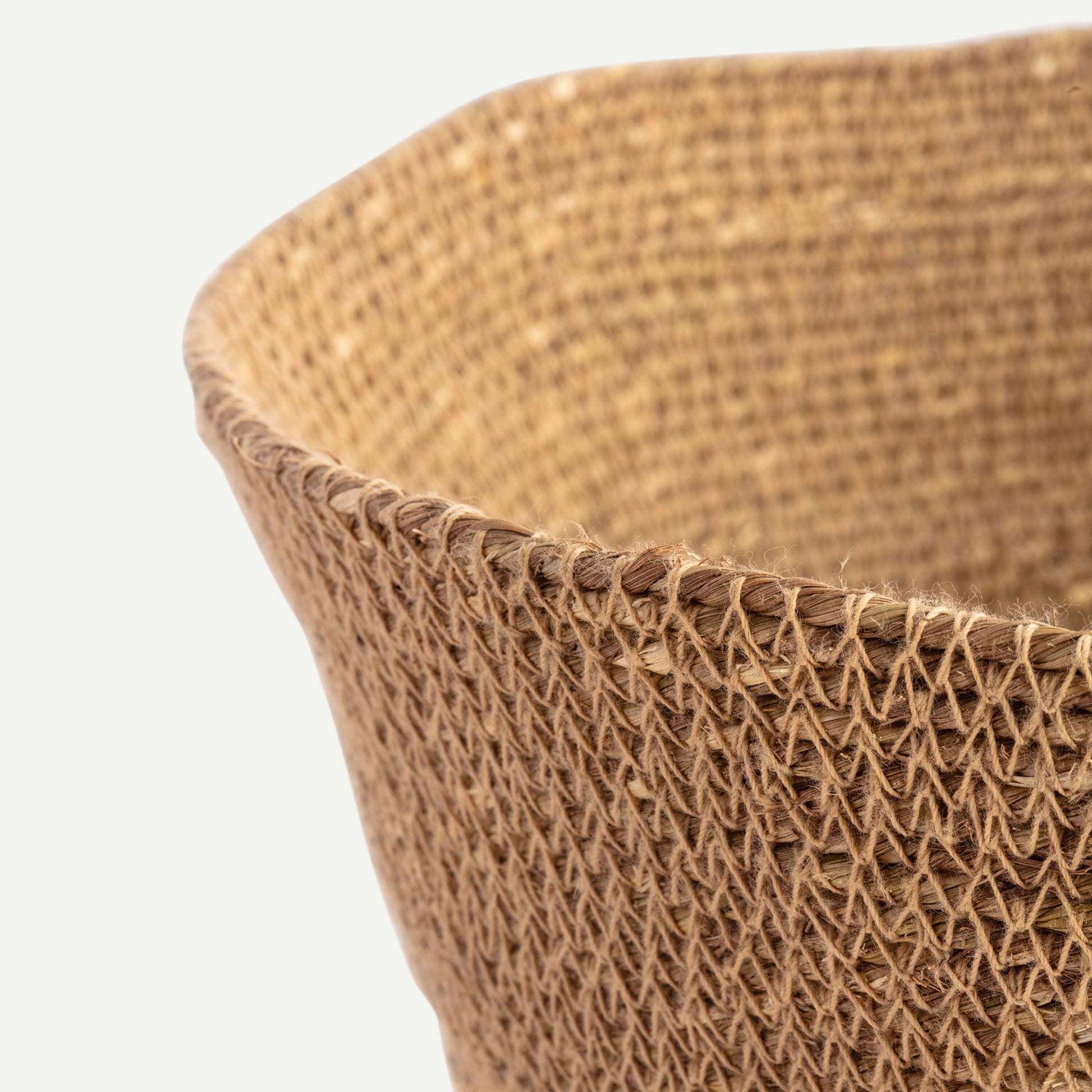 SIENNA WOVEN BASKET 30.8(長さ) x 30.8(幅) x 19.8(高さ); 直径: 30.8