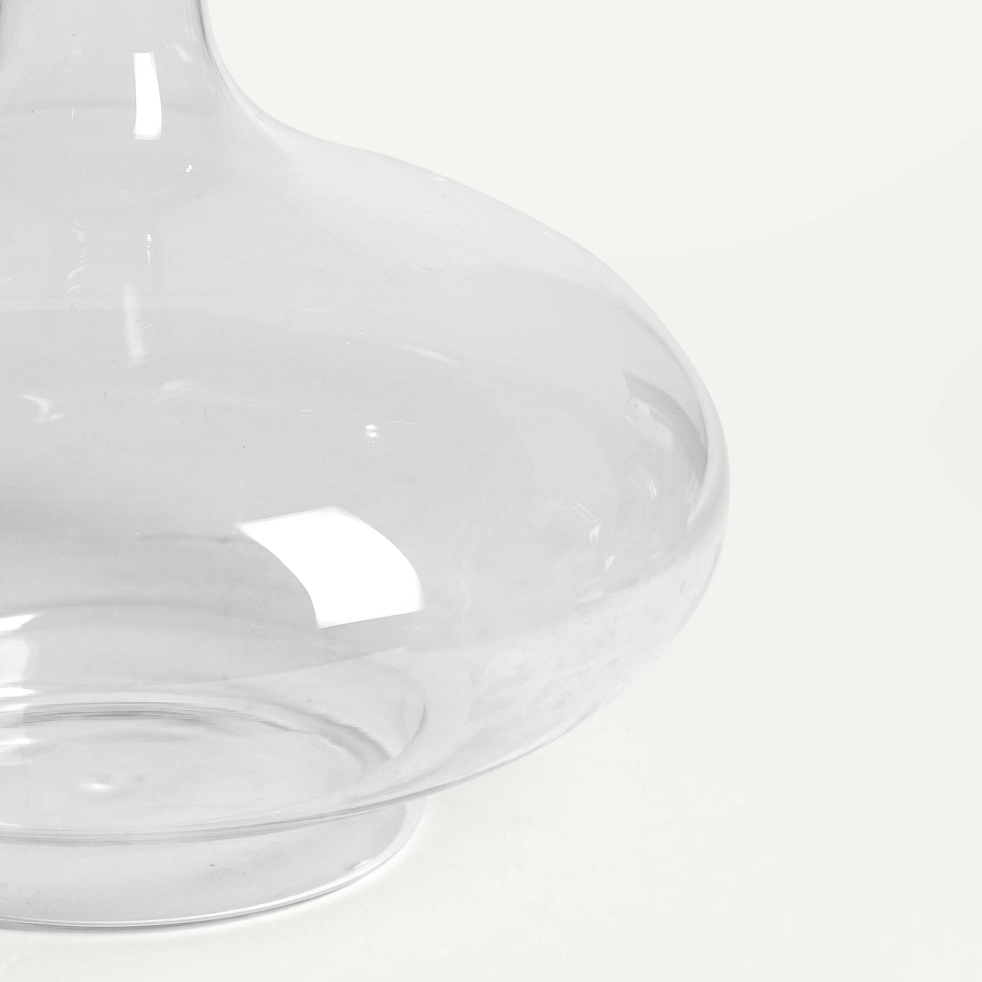 GRAND RESERVE DECANTER 25.5(長さ) x 25.5(幅) x (高さ); 直径: 25.5