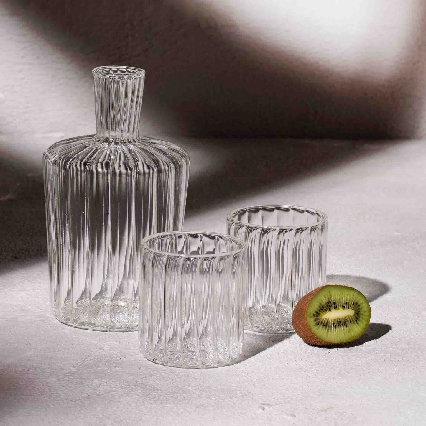 ELAN WHISKY DECANTER 11.7(長さ) x 11.7(幅) x 21.6(高さ); 直径: 11.7