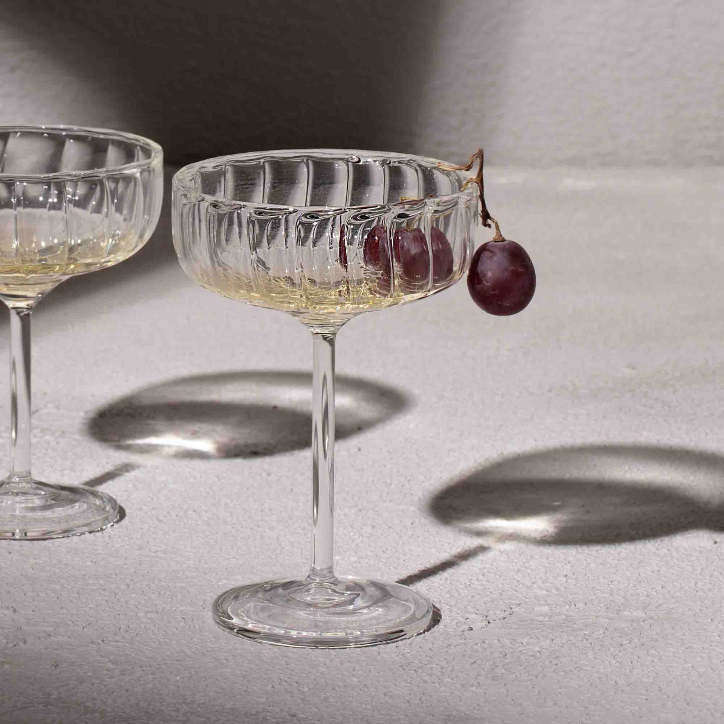ELAN COUPE GLASS (SET OF 2) 11(L) x 11(B) x 16(H); 直径: 11