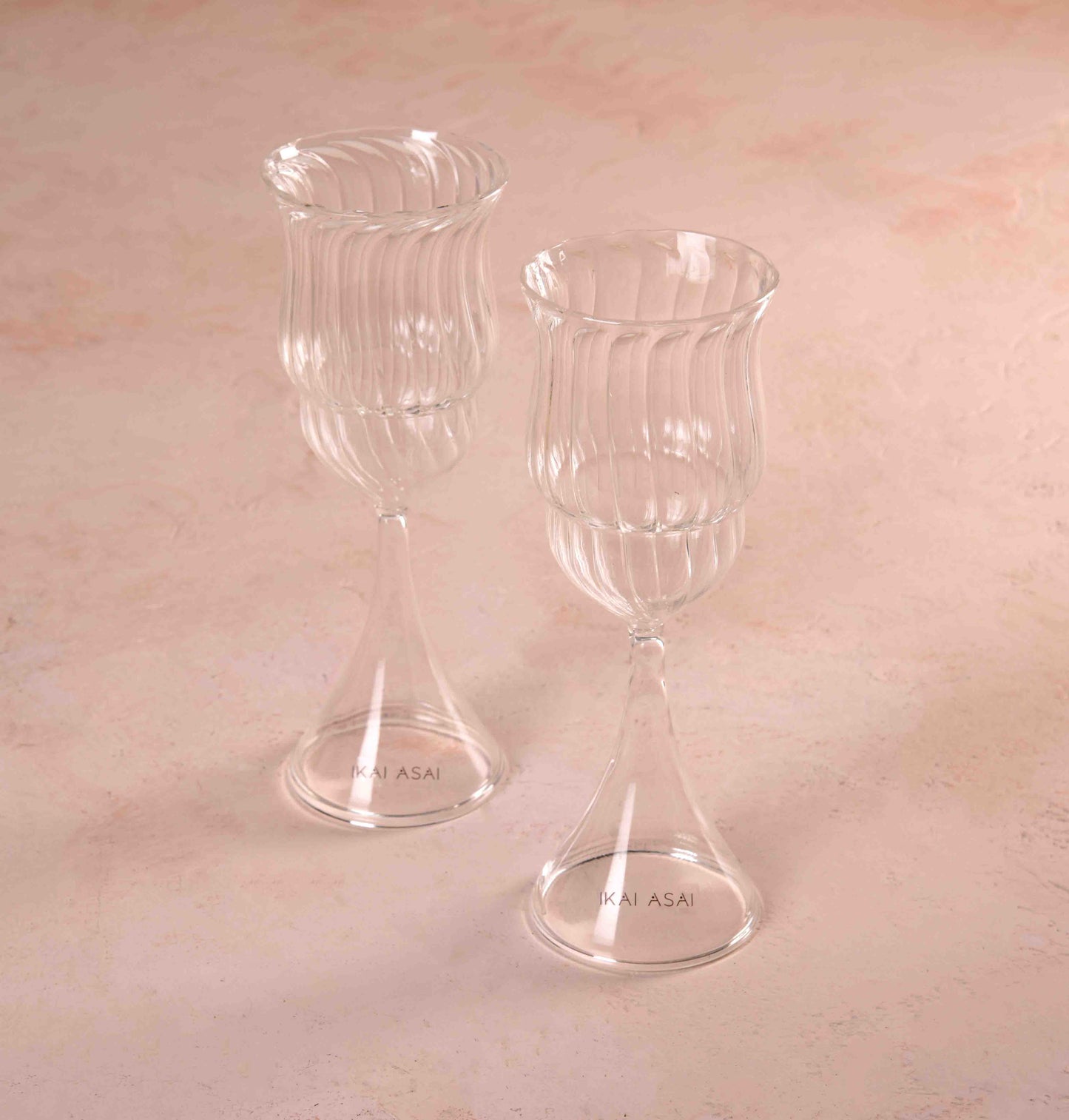 PEACOCK WINE GLASSES (SET OF 2) 8.5(長さ) x 8.5(幅) x 20.3(高さ); 直径: 8.5