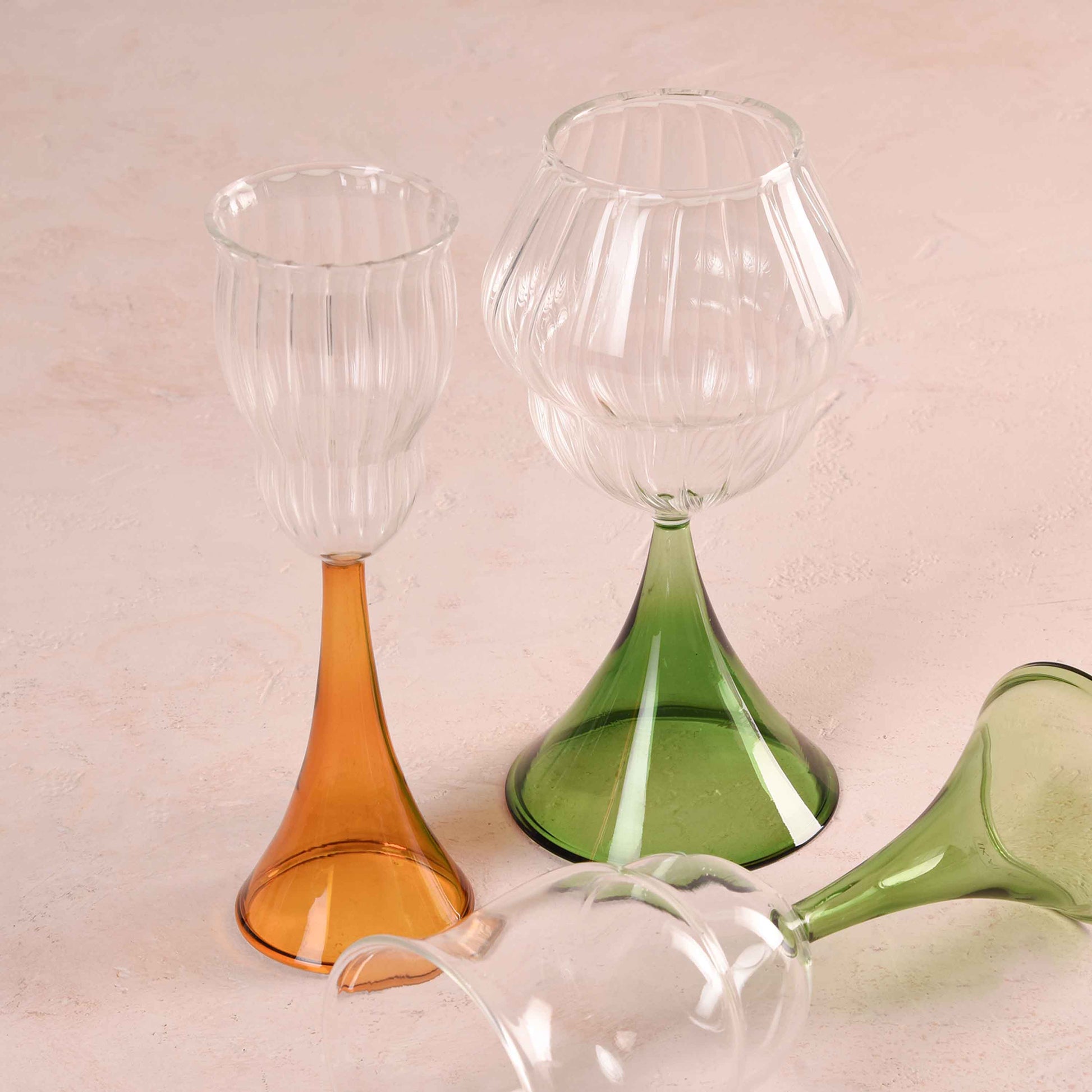 SUNBIRD CHAMPAGNE FLUTES (SET OF 2) 6.6(L) x 6.6(B) x 20.7(H); 直径: 6.6