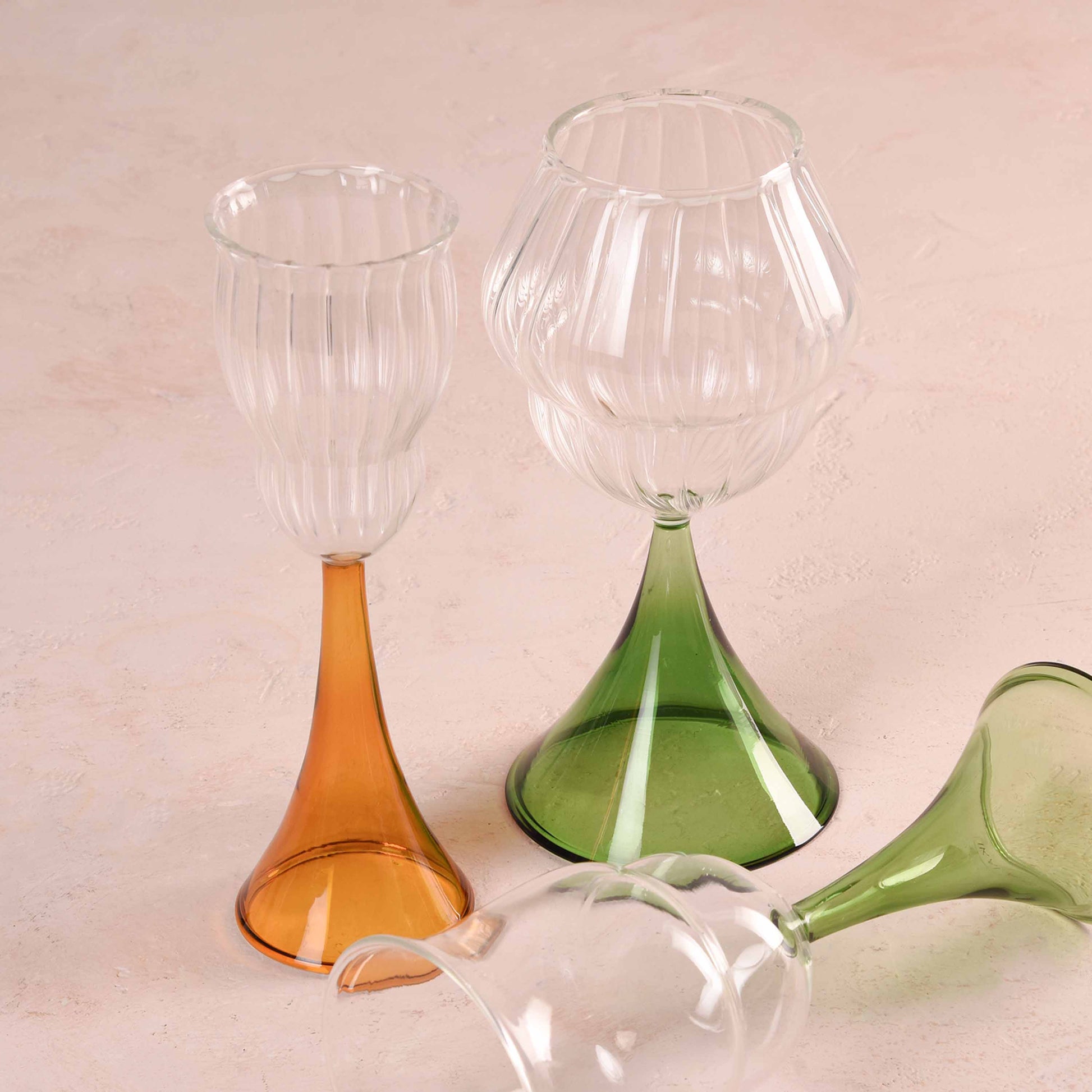 UCCELLO WINE GLASSES (SET OF 2) 10.6(L) x 10.6(B) x 19.7(H); 直径: 10.6