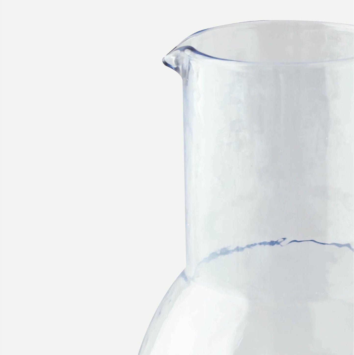 SAMARA PITCHER 16(縦) x 14.5(横) x 27.3(高さ); 直径: 14.5