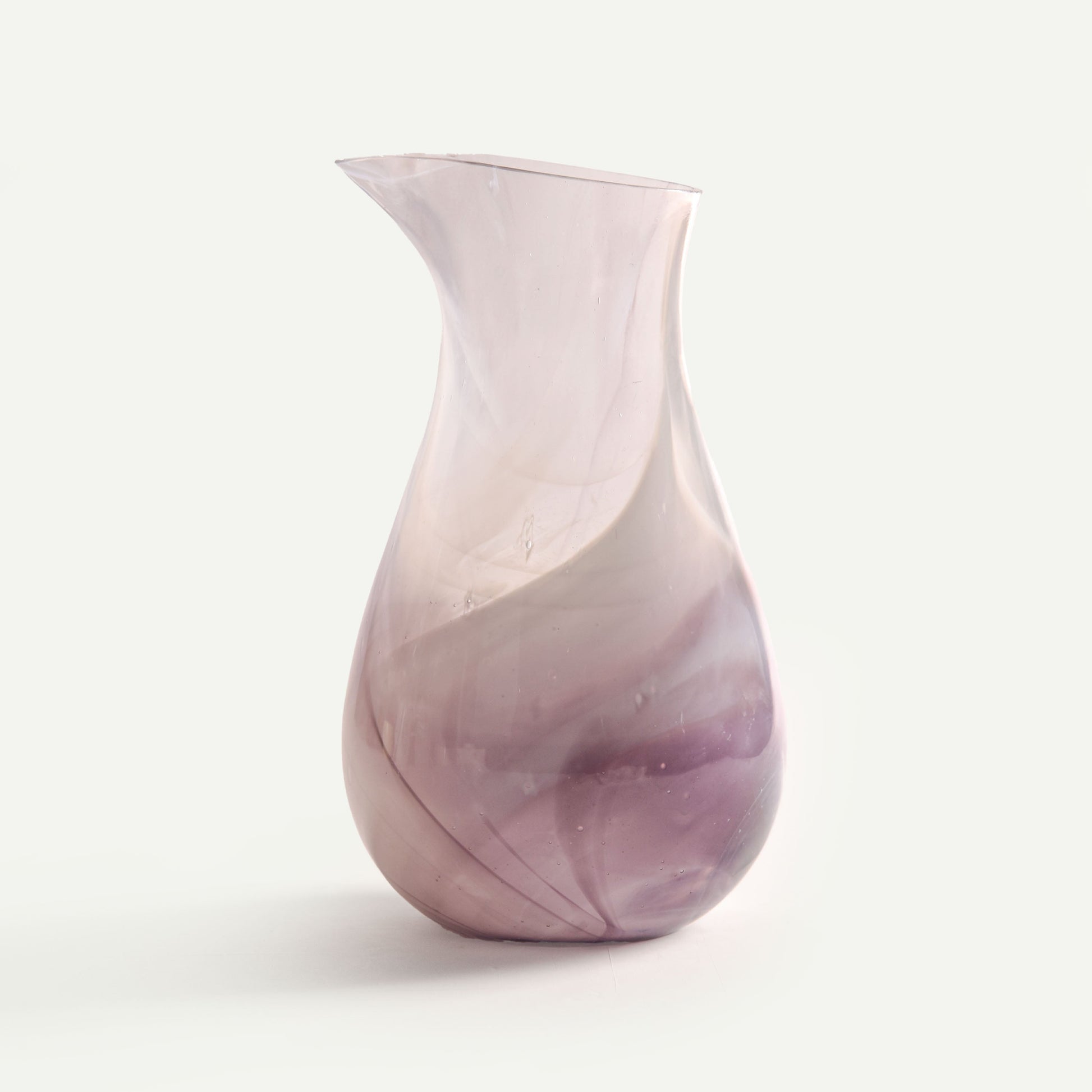 FIUME WATER PITCHER 12.8(L) x 12.8(B) x 22.1(H); 直径: 12.8