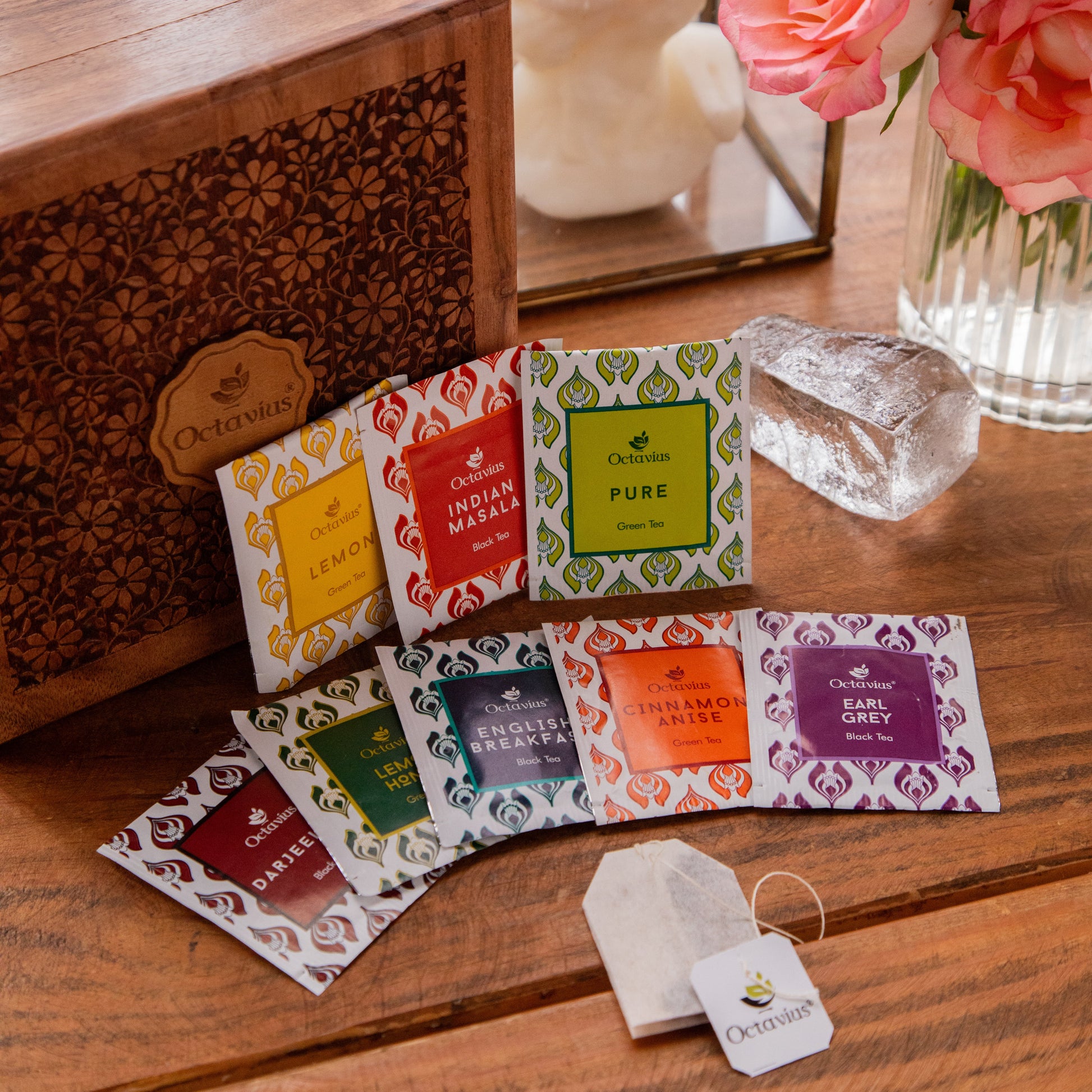 Tea Explorers’ Collection in Heritage Bloom Wooden Caddy (80 Enveloped Teabags) 80 Tea Bags