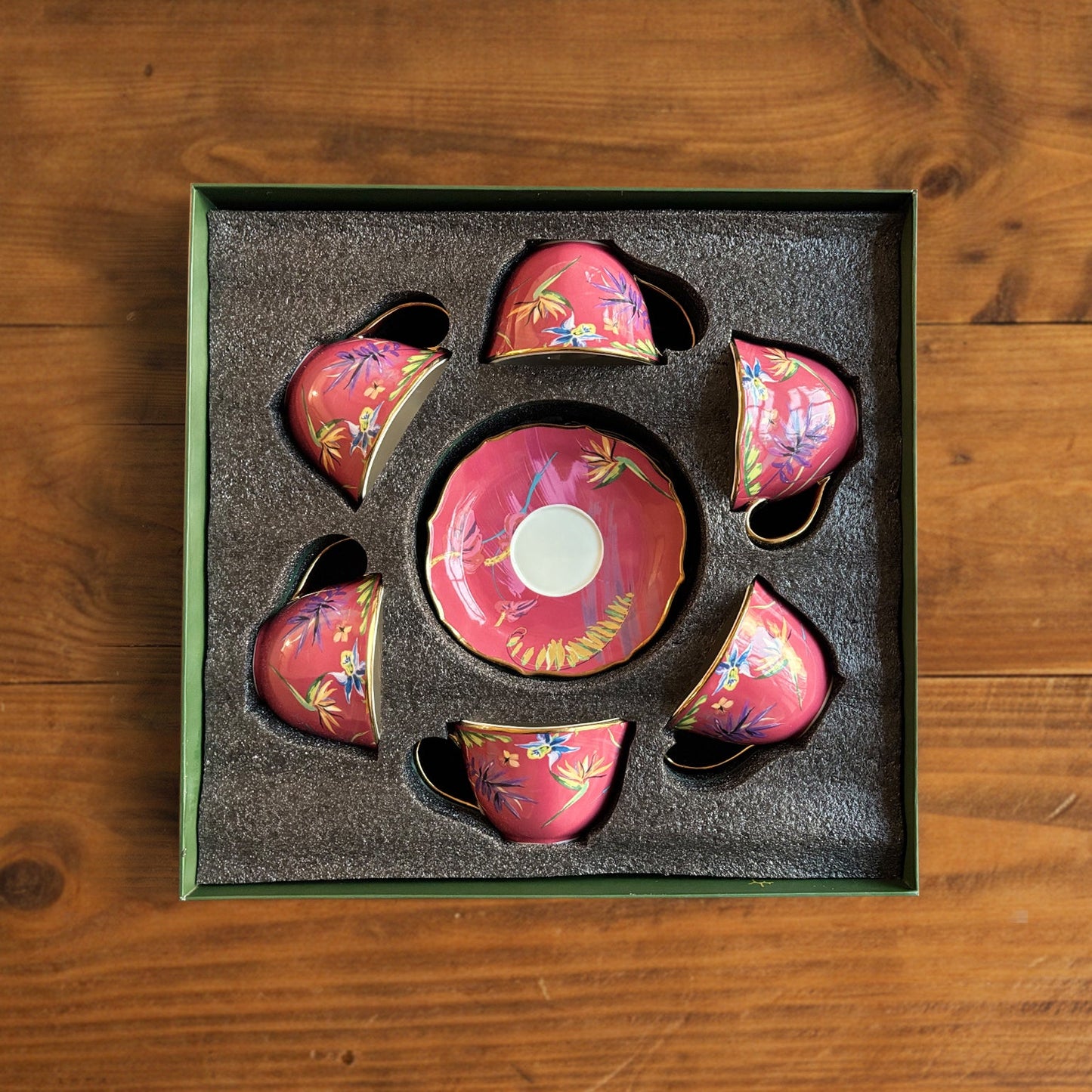 Imperial Crimson Bloom Tea Set (6 Cups & Saucers) – 200 ml 200ml
