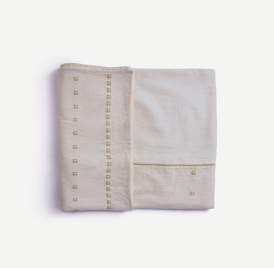 REGALIA IVORY LIGHT TABLE CLOTH 282(L) x 186(B)