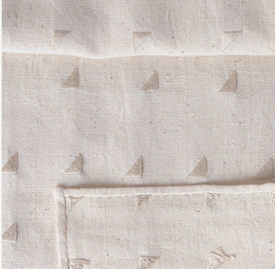 CELESTE TABLE RUNNER 152(L) x 33(B)