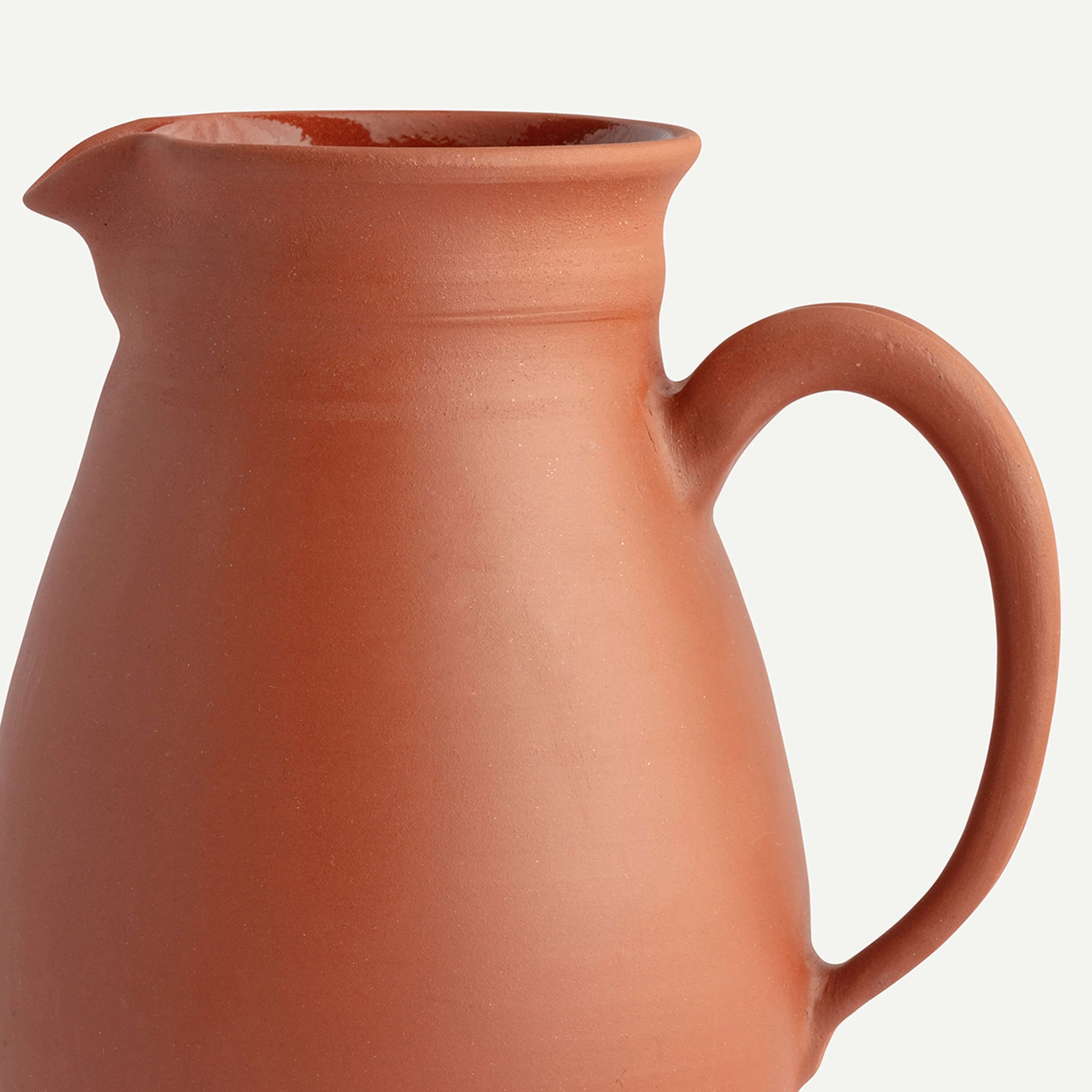 RHUBARB JUG 16(幅) x 12.6(奥行) x 17.4(高さ)／直径: 12.6