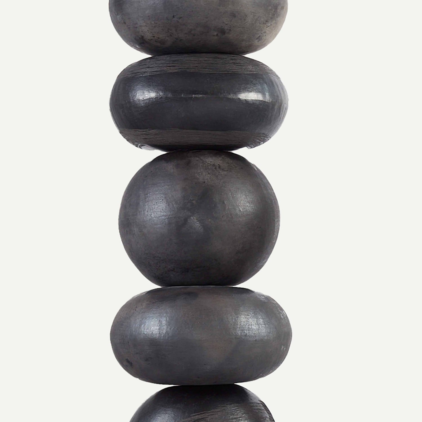 THE LONGPI TOTEM 30.5(長さ) x 30.5(幅) x 136.9(高さ)