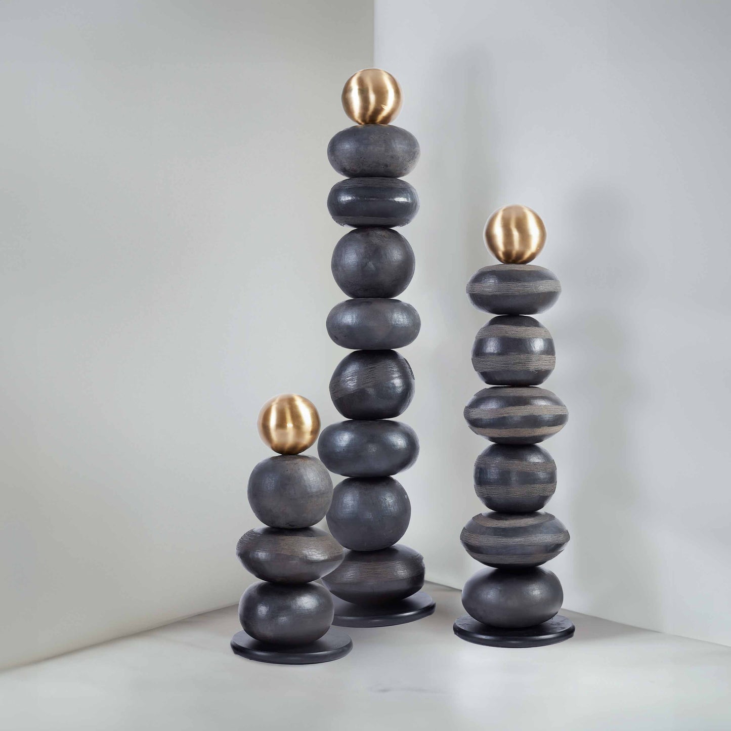 THE LONGPI TOTEM 30.5(長さ) x 30.5(幅) x 136.9(高さ)