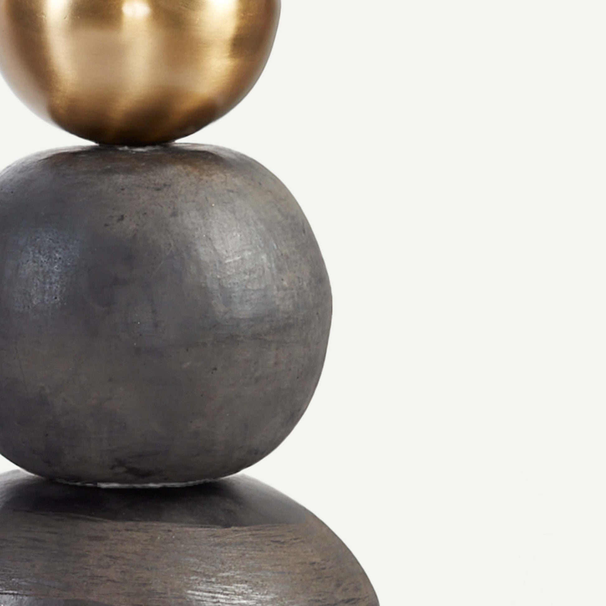 GLISTEN TOTEM 30.5(長さ) x 30.5(幅) x 66.6(高さ)