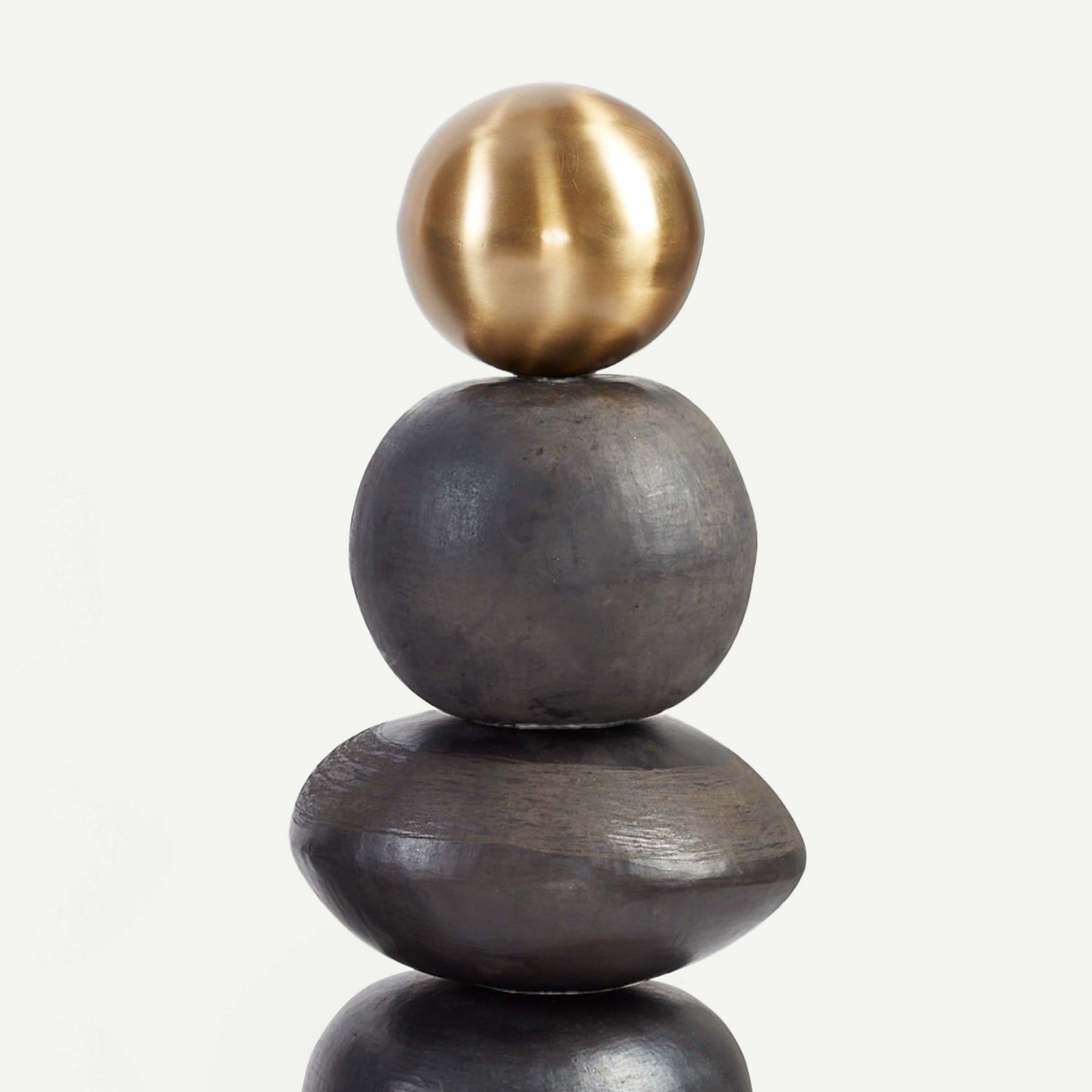 GLISTEN TOTEM 30.5(長さ) x 30.5(幅) x 66.6(高さ)