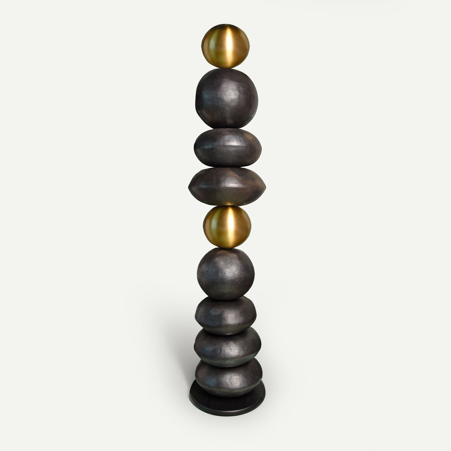GLINT TOTEM 30.5(長さ) x 30.5(幅) x 144.8(高さ)