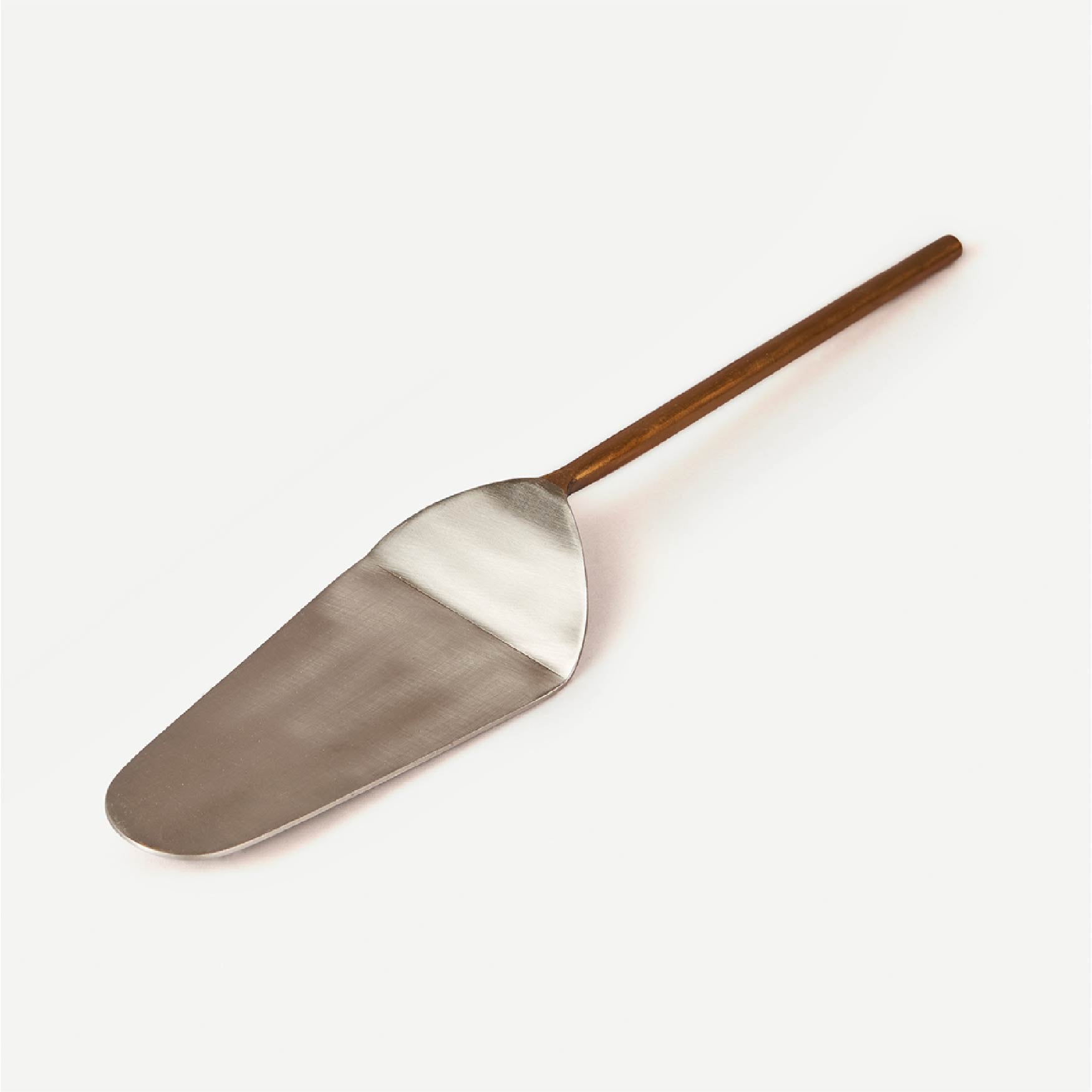 NERVIO KNIFE & SERVER ケーキナイフ - 長さ: 30.8、幅: 2.7、高さ: 0.8、サーバー - 長さ: 29.5、幅: 6.3、高さ:
