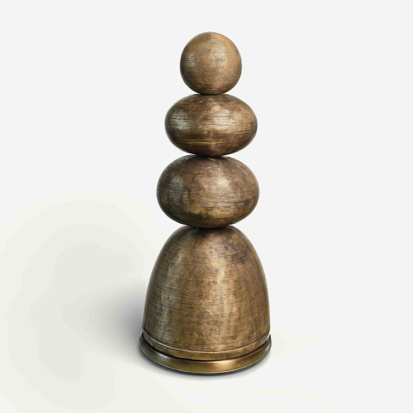 LUMINOUS TOTEM 30.5(長さ) x 30.5(幅) x 90.3(高さ)
