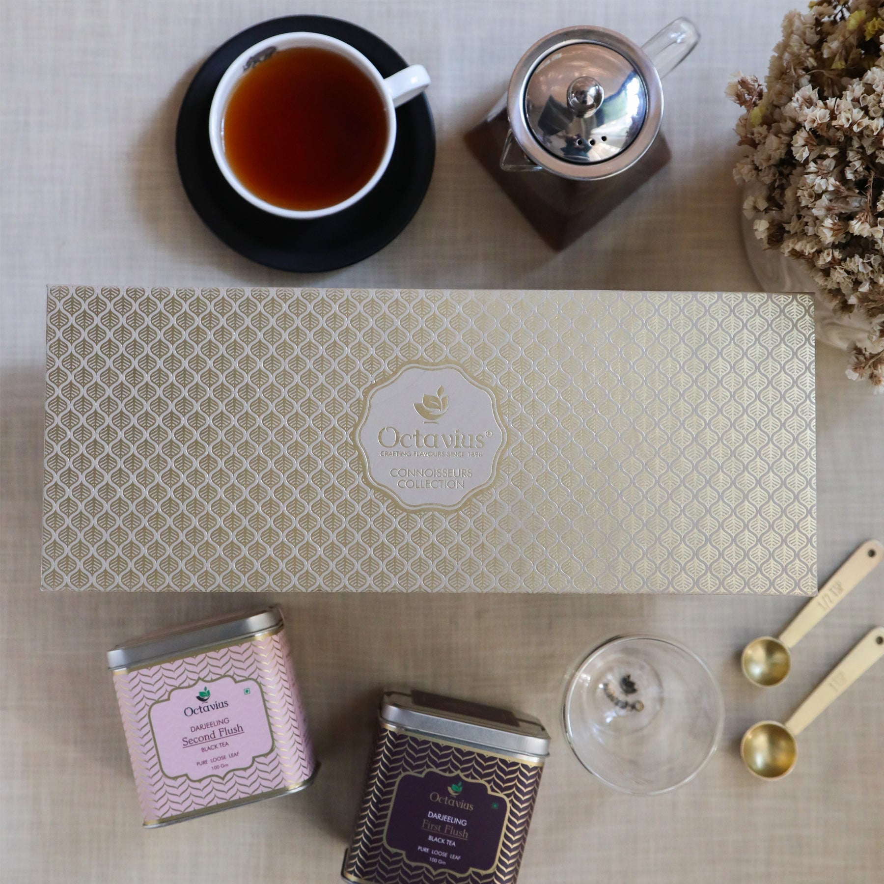 Connoiseurs Tea Collection - Darjeeling Selects -  Two Teas and a Teaware 850g