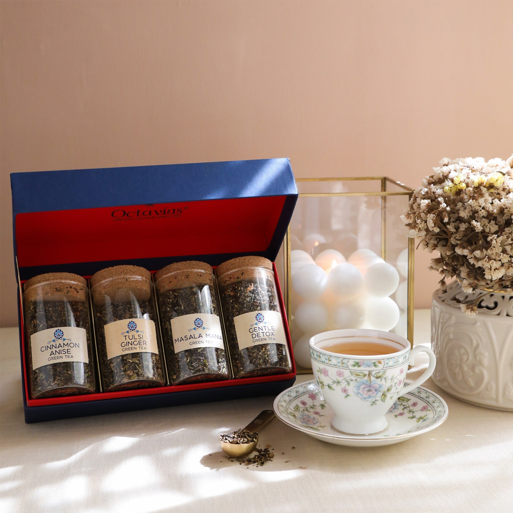 Tea Time Treasure-Spiced Up Infusions (4 Assorted Loose Leaf Black & Green Teas) 950g