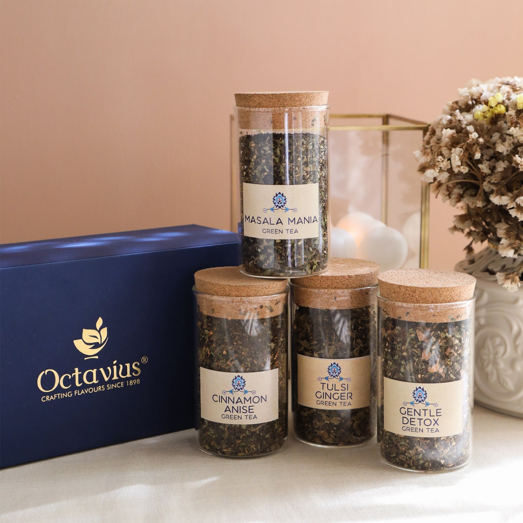 Tea Time Treasure-Spiced Up Infusions (4 Assorted Loose Leaf Black & Green Teas) 950g