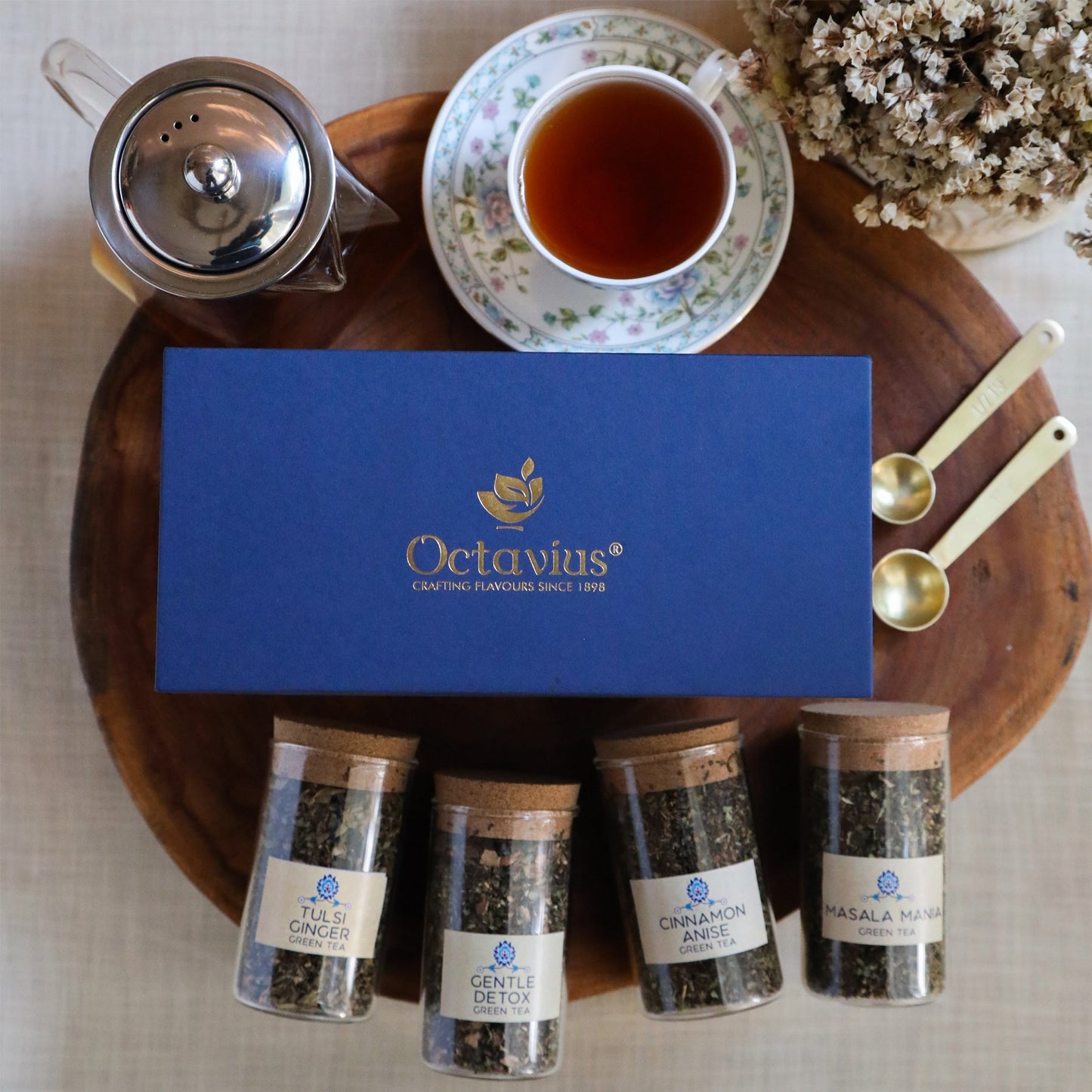 Tea Time Treasure-Spiced Up Infusions (4 Assorted Loose Leaf Black & Green Teas) 950g