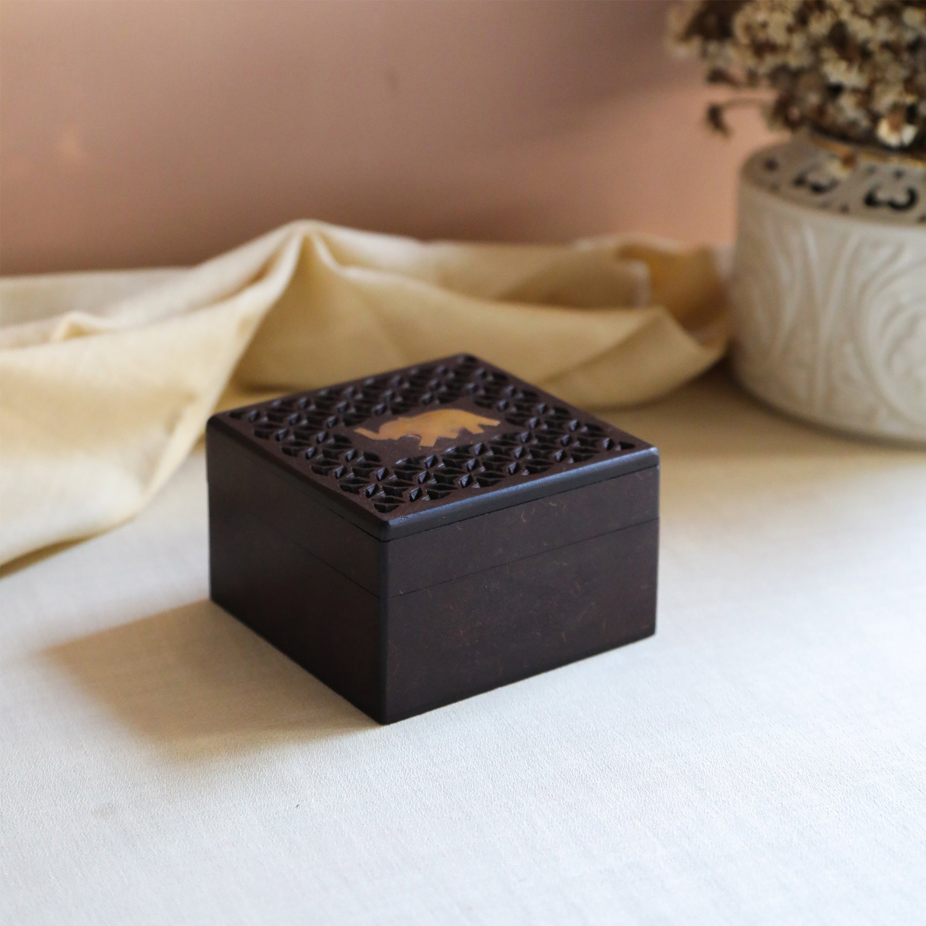 Darjeeling White Tea in Handcrafted Wooden Box 315g