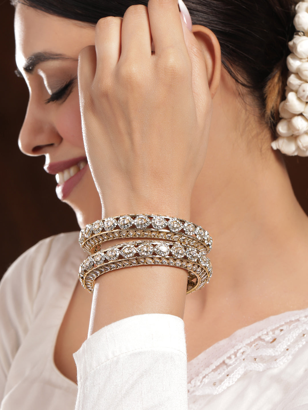 White Frost Contemporary Bangles 2.4 - Small