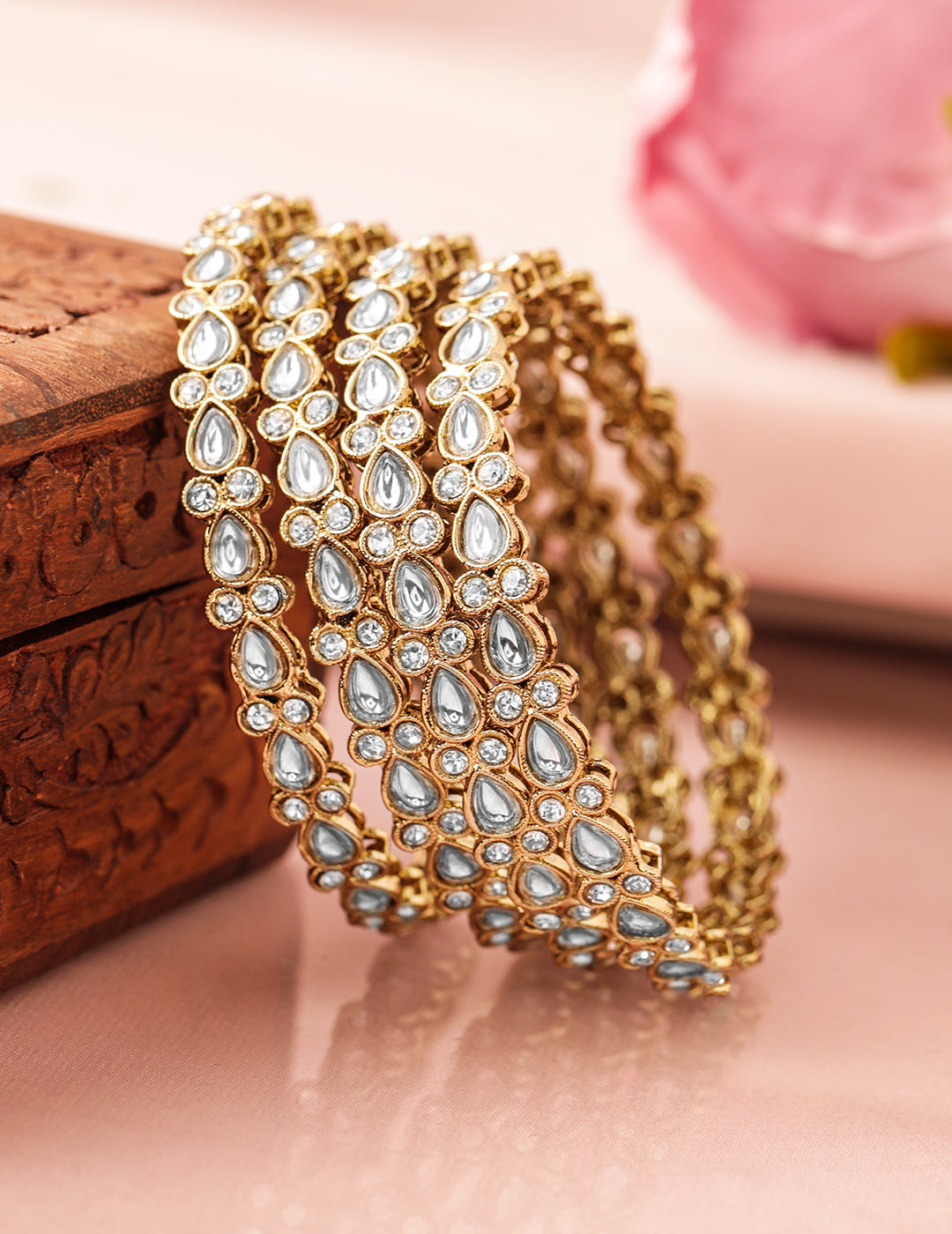Ivory Elegance White Kundan Bangles 2.6 - Medium