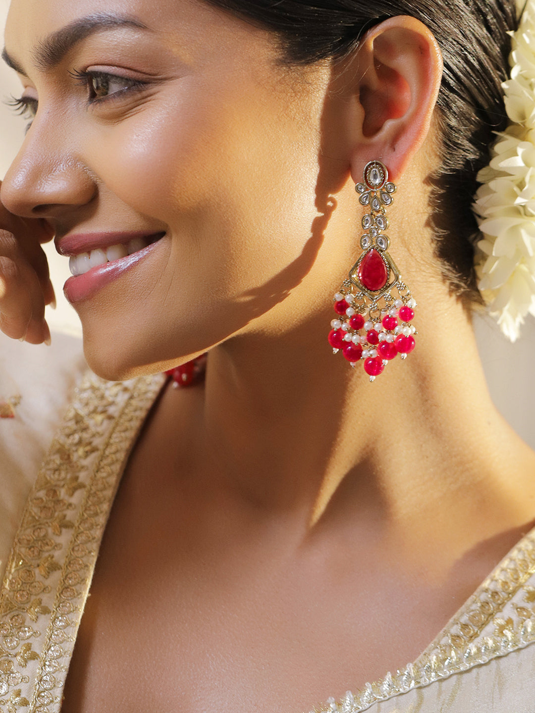 Vibrant Pink Ethnic Danglers フリーサイズ