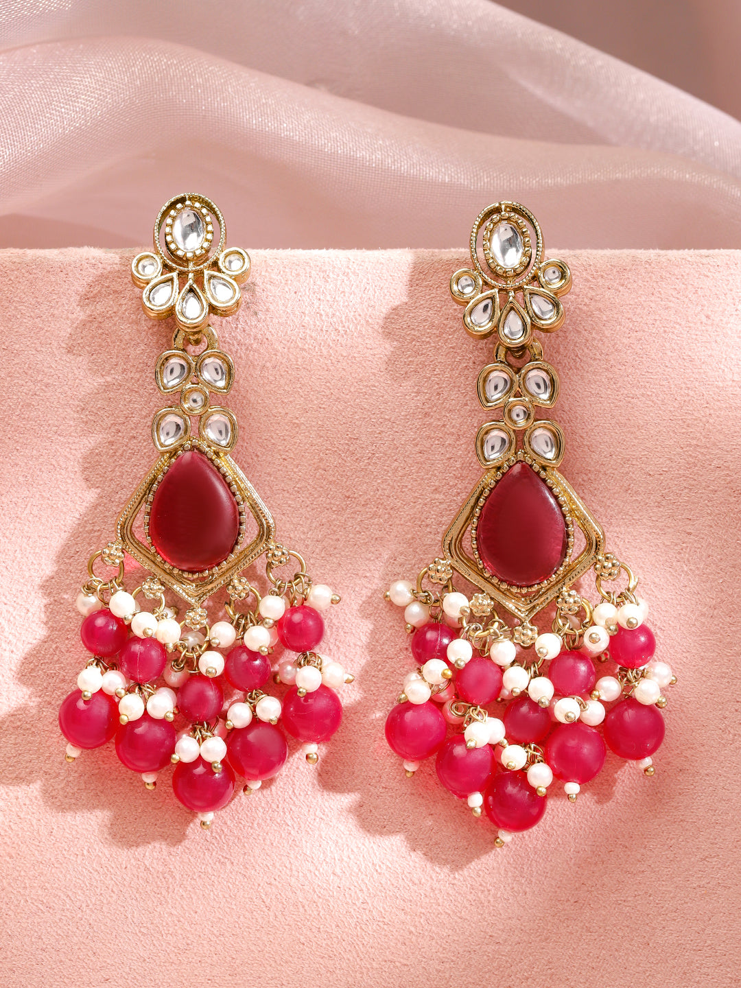 Vibrant Pink Ethnic Danglers フリーサイズ