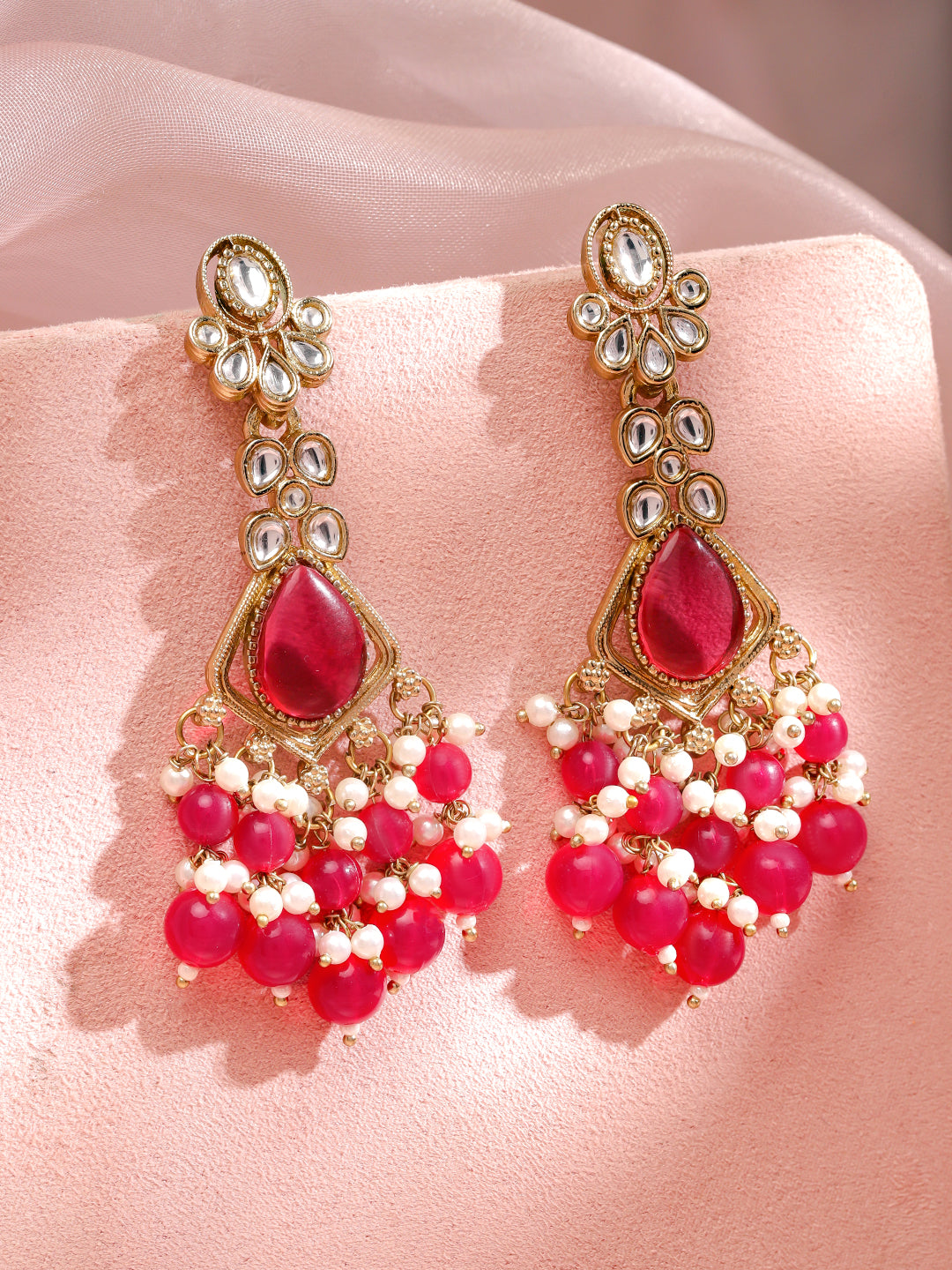 Vibrant Pink Ethnic Danglers フリーサイズ