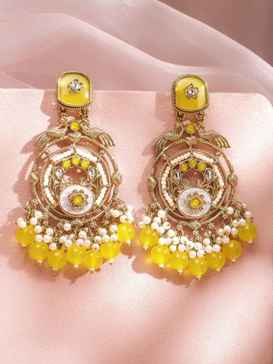 Peacock Motif Pearl & Yellow Beaded Dangler Earrings フリーサイズ