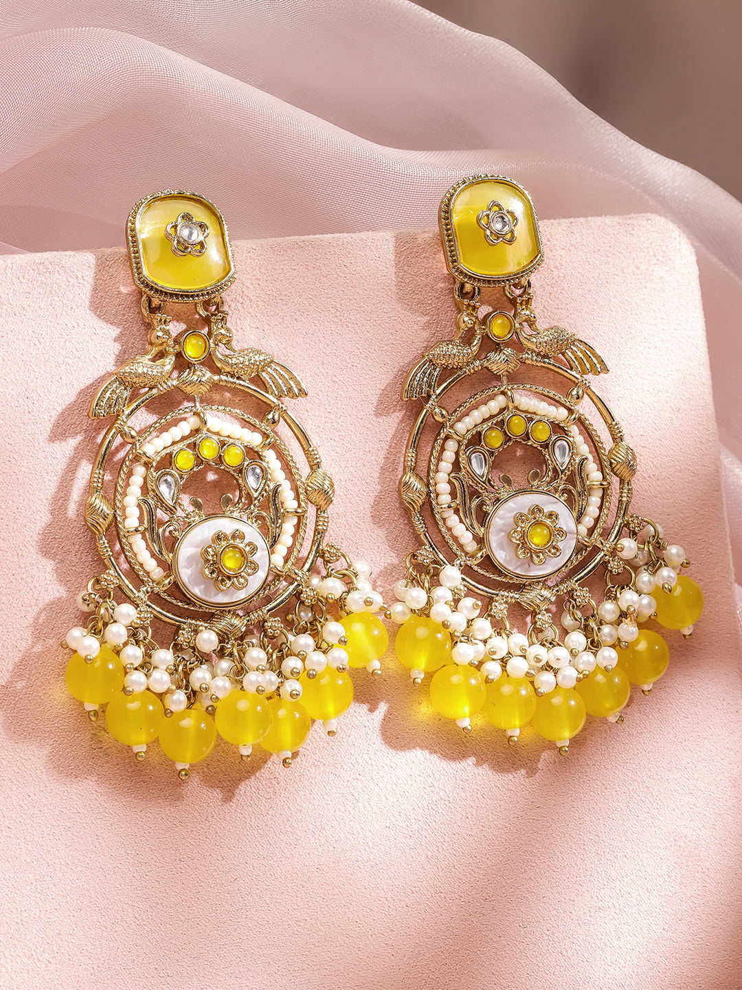 Peacock Motif Pearl & Yellow Beaded Dangler Earrings フリーサイズ