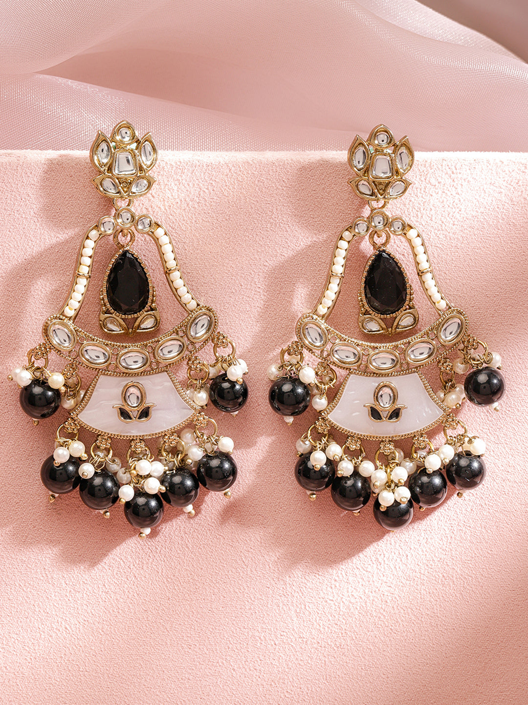 Midnight Glow Black Dangler フリーサイズ