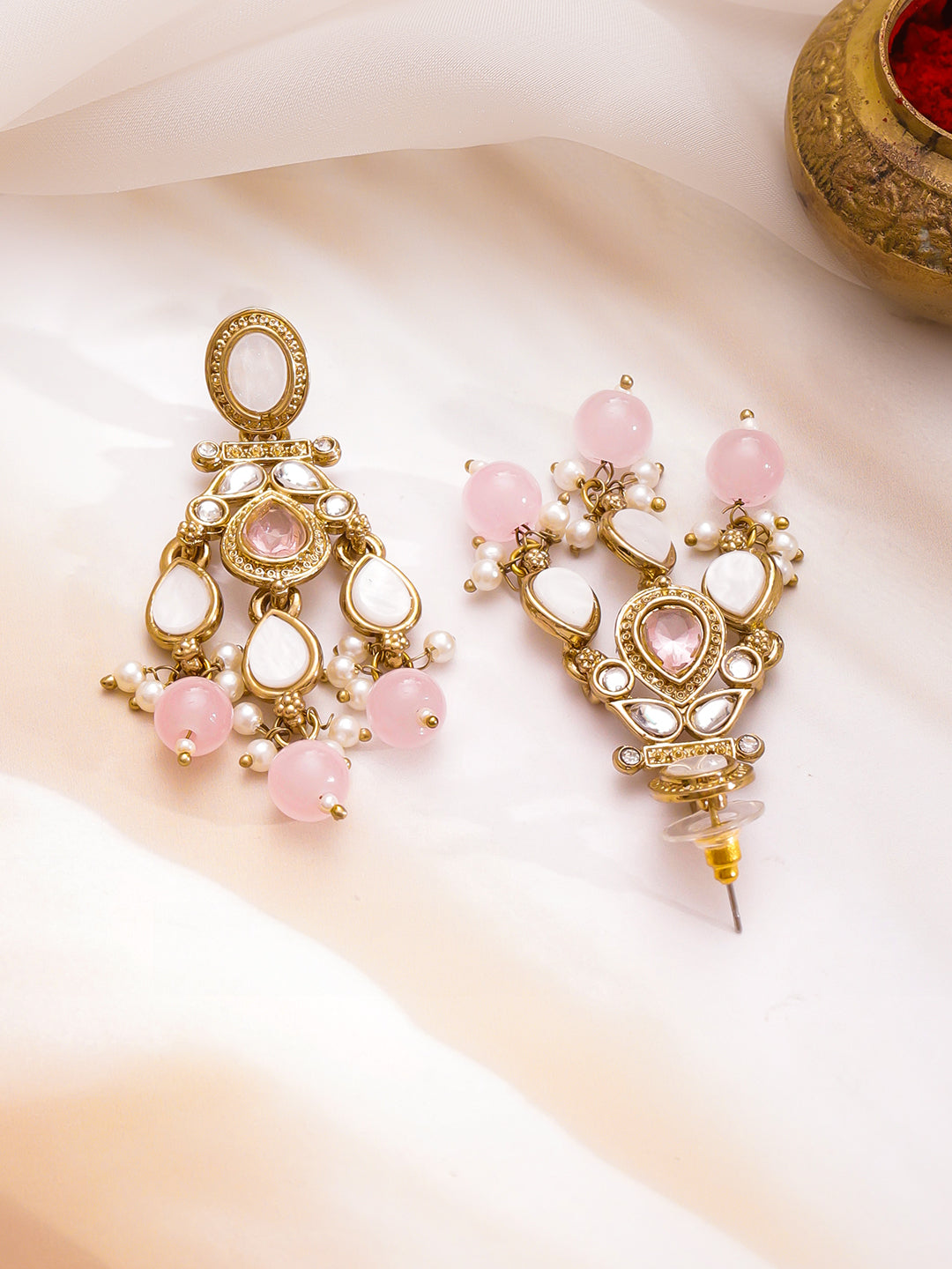 Opulent Ivory Blush Danglers フリーサイズ