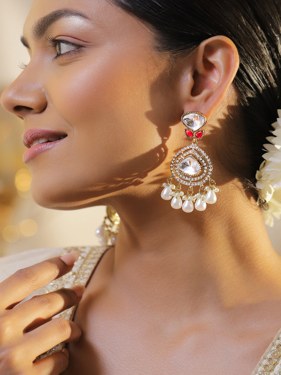 White Studded Kundan Dangler Earrings フリーサイズ
