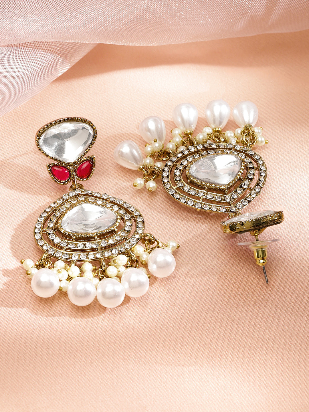 White Studded Kundan Dangler Earrings フリーサイズ