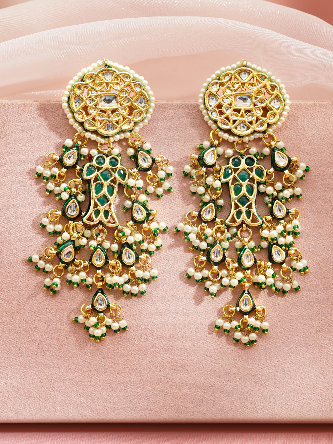 Charmed by Green & White Danglers フリーサイズ