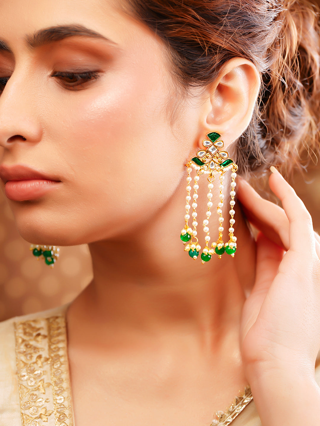 【Rubans】 Gold Plated Pearl & Green Beaded Kundan Dangler Earrings｜ゴールドメッキ パール＆グリーンビーズ クンダン ダングラー イヤリング