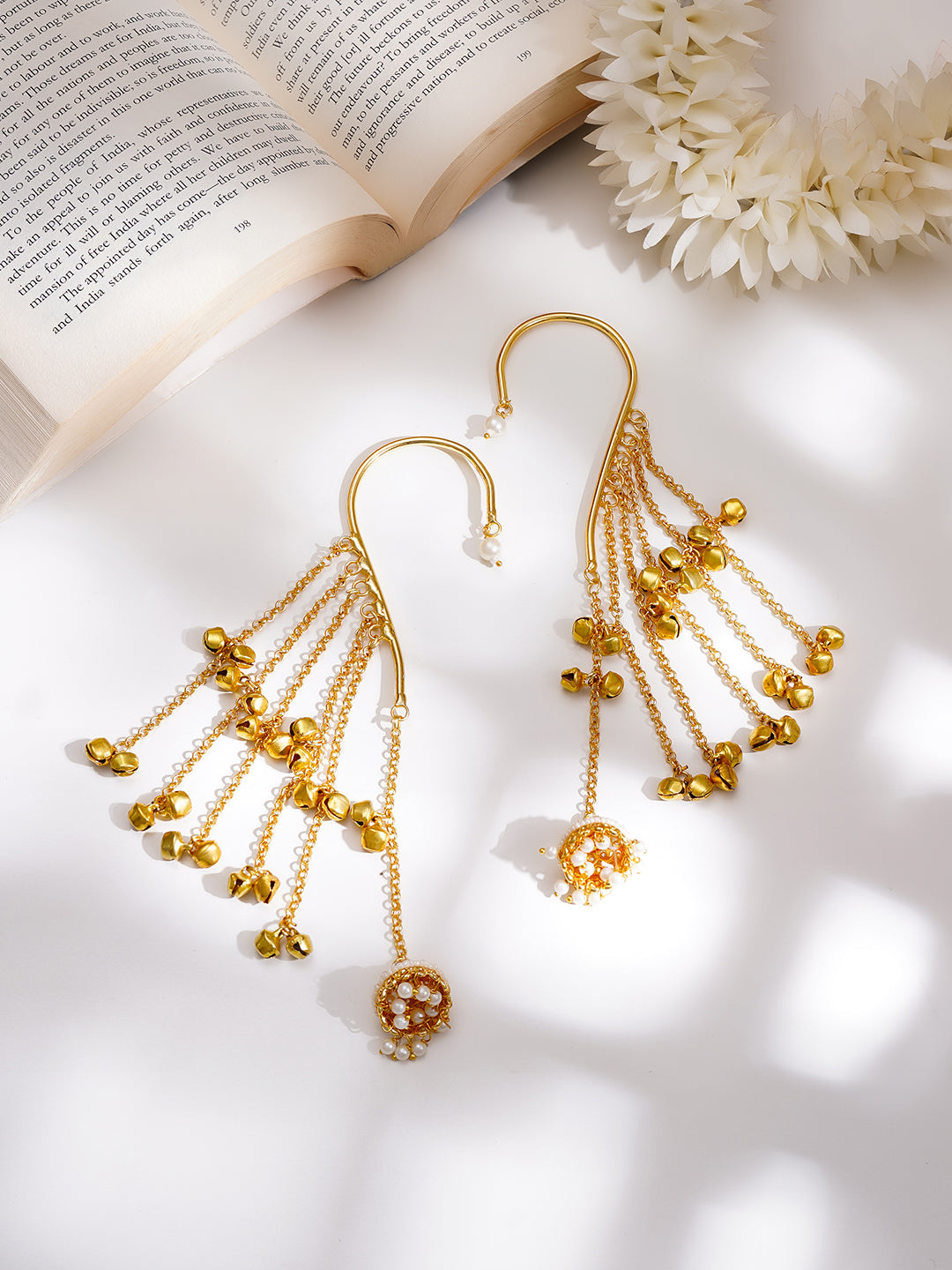 【Rubans】 Gold-Plated Layered Chain Pearl Jhumka Ear Cuff Earrings｜ゴールドメッキ レイヤードチェーン パール ジュムカ イヤカフ イヤリング