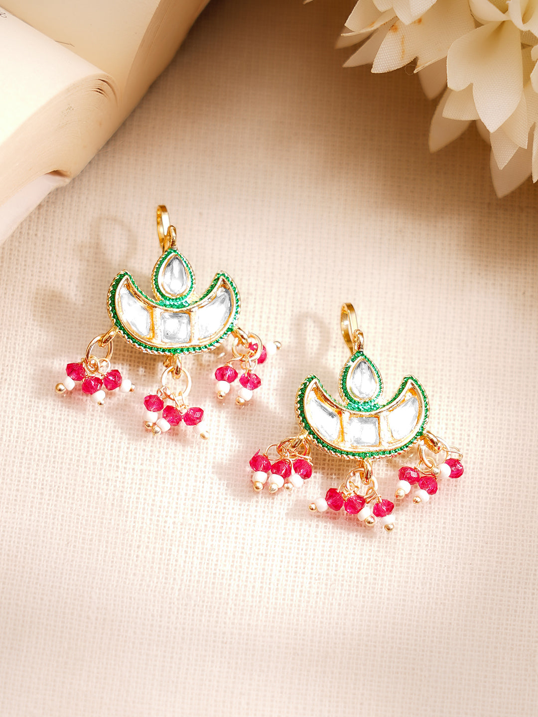 【Rubans】 Gold Plated Kundan Crescent Moon Beaded Drop Earrings｜ゴールドメッキ クンダン クレセントムーン ビーズ ドロップイヤリング