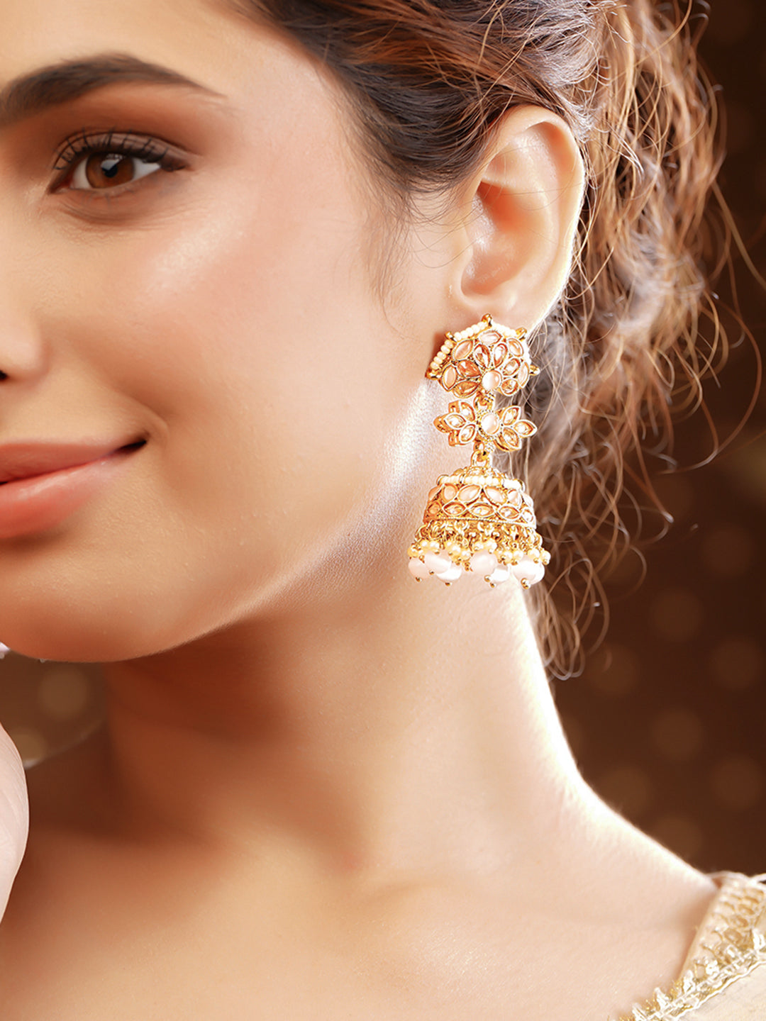 【Rubans】 Antique Gold Plated Pastel Pink Kundan Pearl Floral Jhumka Earrings｜アンティークゴールド パステルピンク クンダン パール フローラル ジュムカ