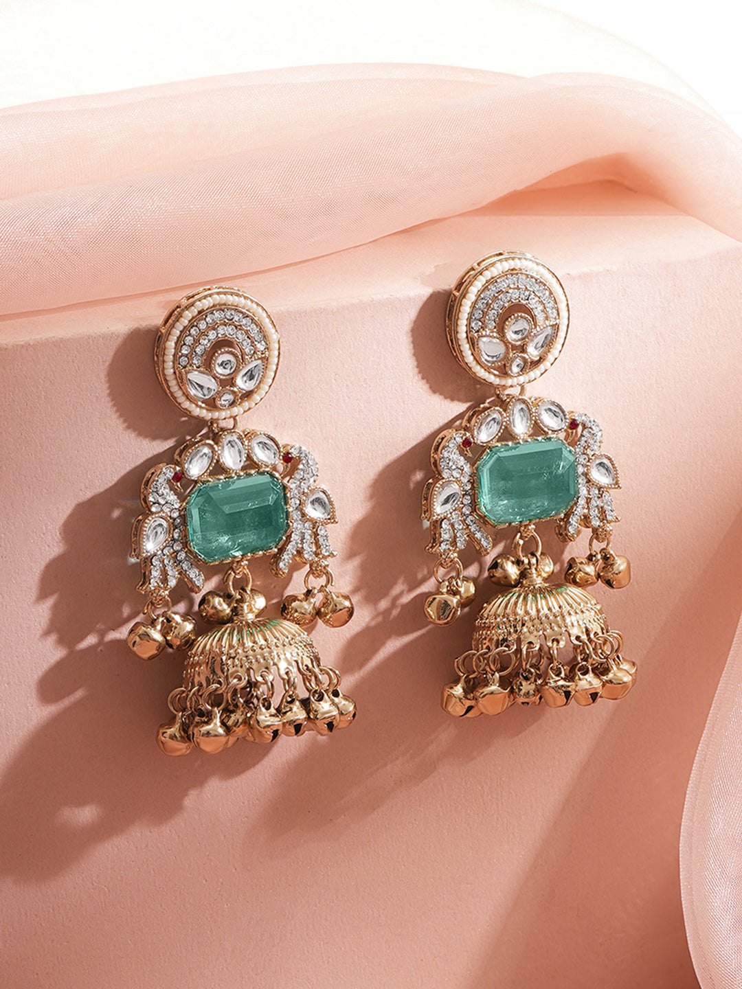 【Rubans】Gold Plated Emerald Whisper Kundan Pearl Chandbalis Earrings｜ゴールドメッキ エメラルドウィスパー クンダン パール シャンドバリピアス