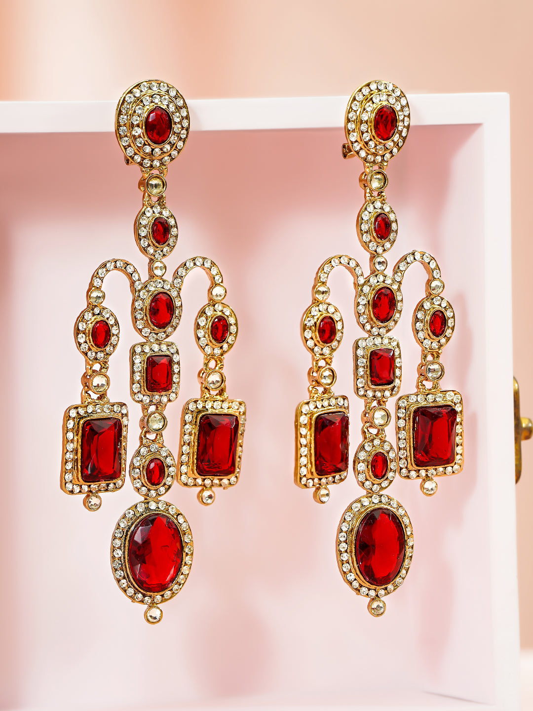 Vivid Glow Red Stone Danglers フリーサイズ