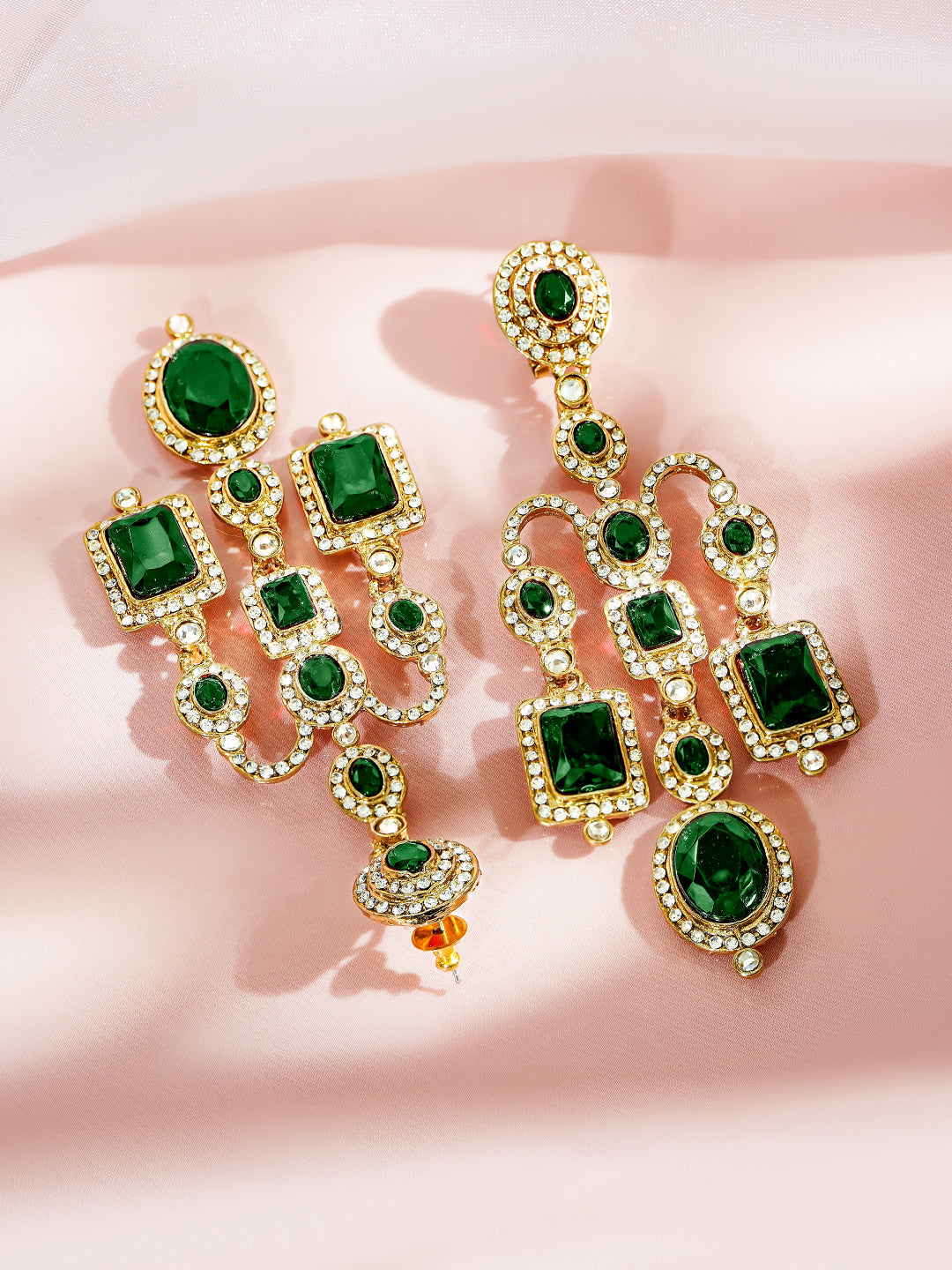 Luxury Bloom Green Stone Danglers フリーサイズ