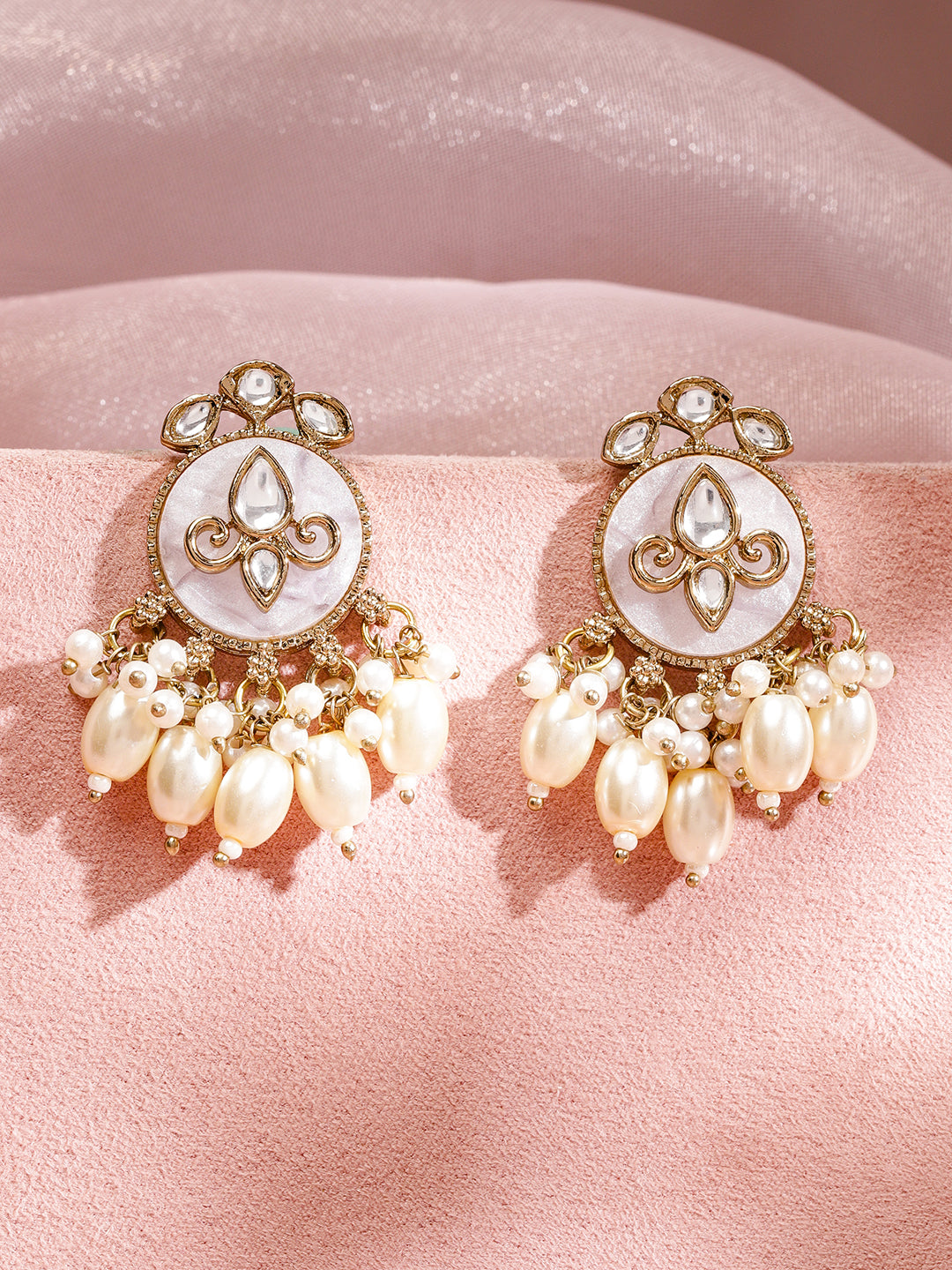 Moonlit Pearls & Kundan Danglers フリーサイズ